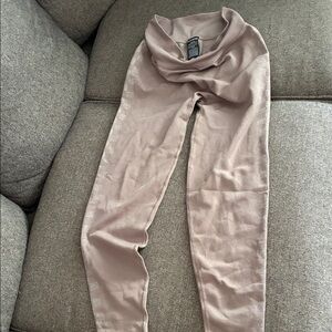 Pink Victoria Secret leggings woman’s medium (m)